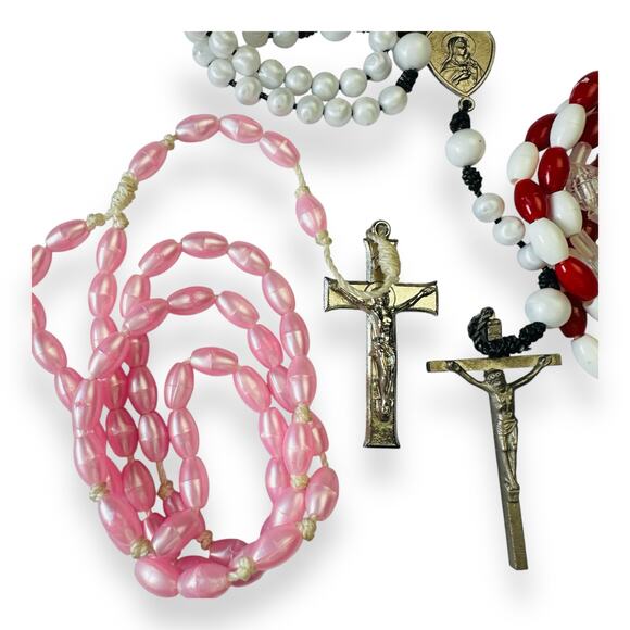 Rosary Lot  Vintage Plastic Prayer Beads  Religious Collectible Crucifix Set - Picture 2 of 6